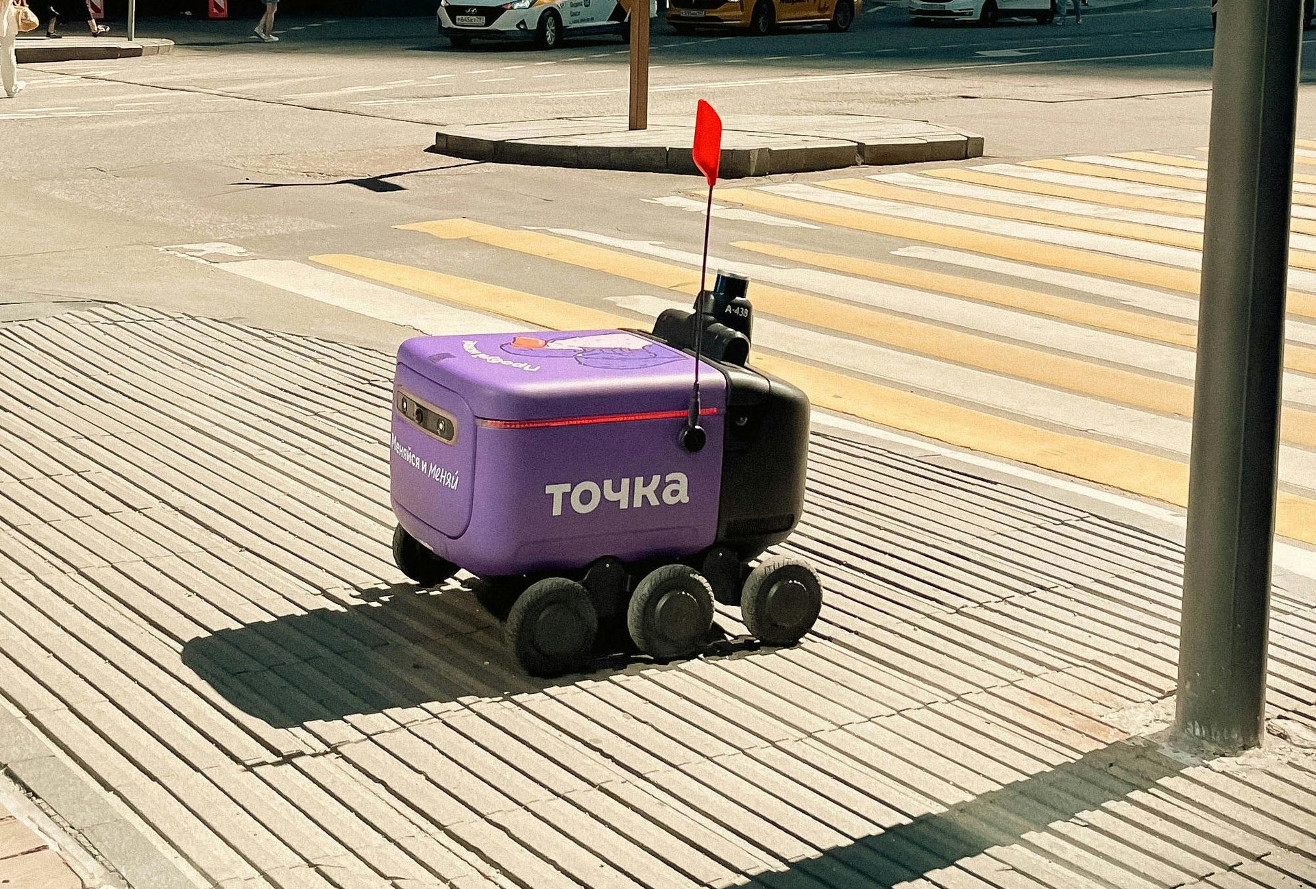无人物流车
